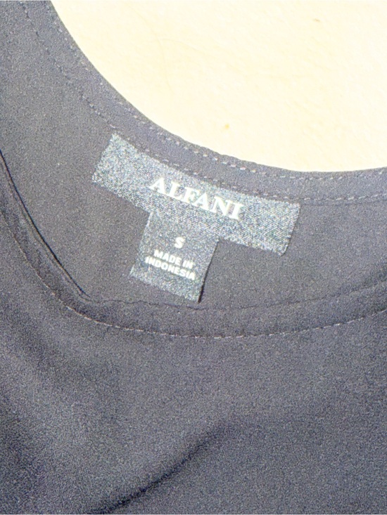 Alfani Tops - Alfani Women’s Black Crewneck tank